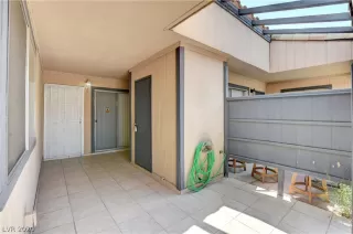 Photo #2: 2203692 Listing 