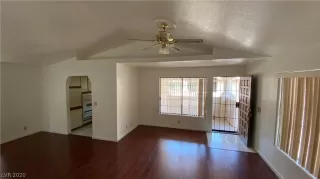 Photo #5: 2203751 Listing 