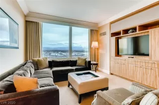 Photo #2: 2203760 Listing