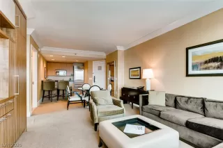 Photo #4: 2203760 Listing