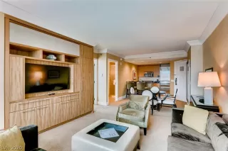 Photo #5: 2203760 Listing