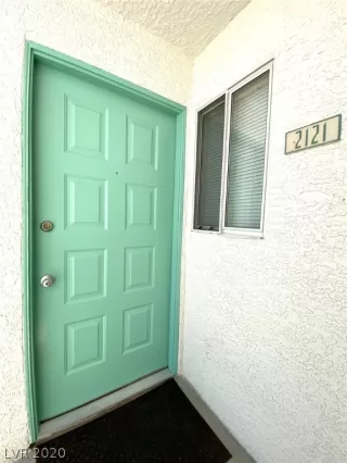 Photo #1: 2203777 Listing