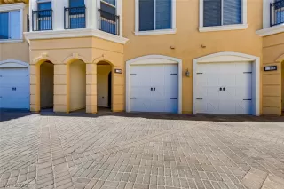 Photo #1: 2203782 Listing