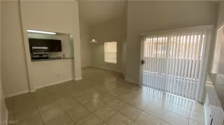 Photo #6: 2203785 Listing 