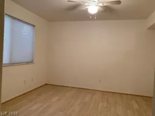 Photo #5: 2203843 Listing