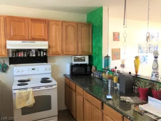 Photo #4: 2203852 Listing