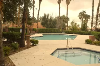 Photo #5: 2203901 Listing 