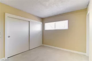 Photo #2: 2203935 Listing 