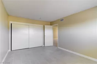 Photo #4: 2203935 Listing 