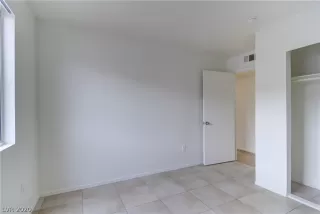 Photo #1: 2203938 Listing 