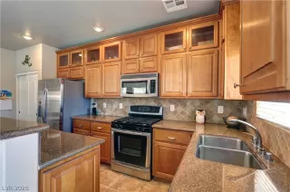 Photo #2: 2203954 Listing 