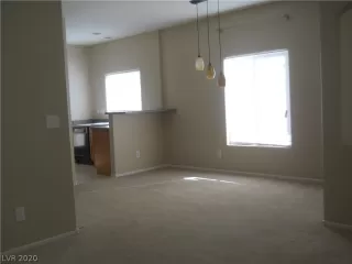 Photo #5: 2204092 Listing 