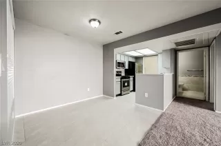 Photo #4: 2204136 Listing