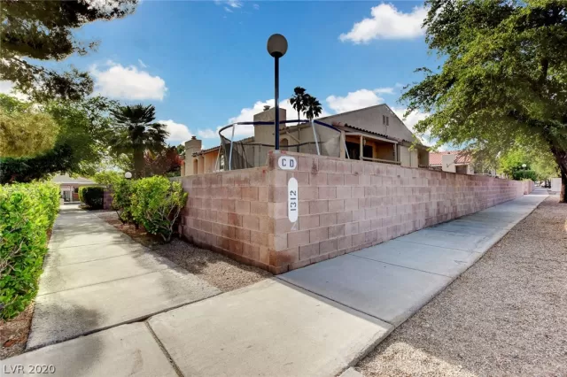 MLS: 2204154 Condo For Sale