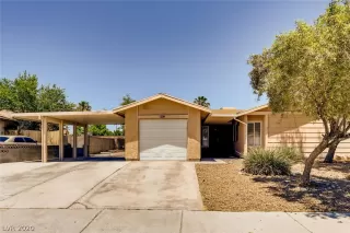 Photo #1: 2204304 Listing 