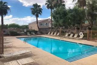 Photo #1: 2204334 Listing