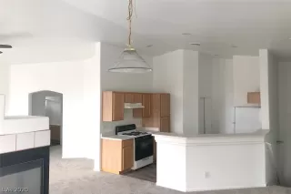 Photo #3: 2204334 Listing