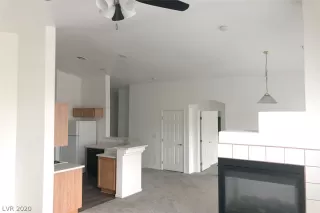 Photo #6: 2204334 Listing