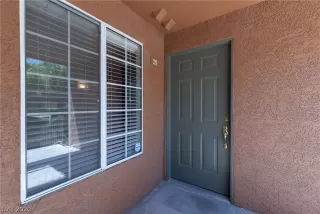 Photo #3: 2204452 Listing