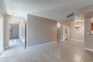 Photo #6: 2204452 Listing