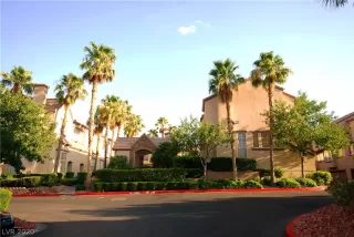 Photo #1: 2204515 Listing 