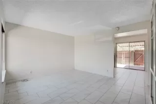 Photo #2: 2204563 Listing 