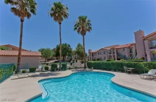 Photo #3: 2204630 Listing