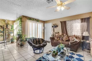 Photo #2: 2204645 Listing 