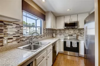 Photo #2: 2204650 Listing 