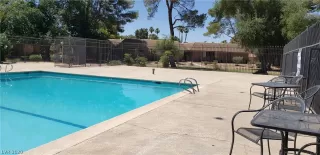 Photo #6: 2204655 Listing 