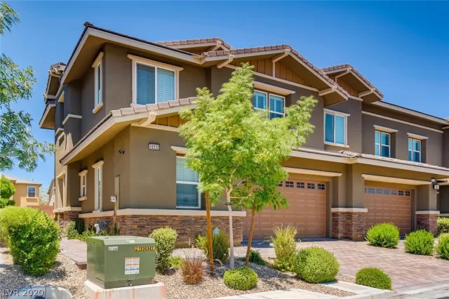 MLS: 2204732 Condo For Sale