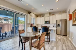 Photo #4: 2204732 Listing 