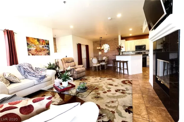 MLS: 2204794 Condo For Sale