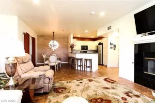 Photo #3: 2204794 Listing