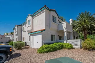 Photo #1: 2204820 Listing 