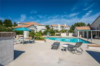 Photo #2: 2204820 Listing 