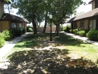 Photo #2: 2204826 Listing