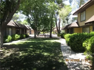 Photo #3: 2204826 Listing