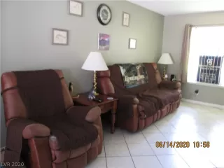 Photo #5: 2204826 Listing