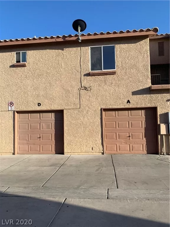 MLS: 2204865 Condo For Sale