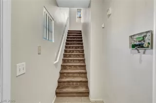 Photo #5: 2204911 Listing 