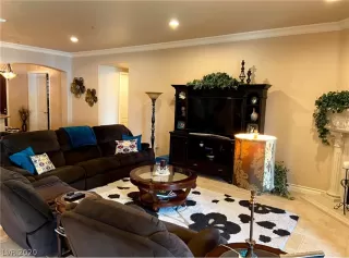 Photo #4: 2204916 Listing