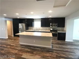 Photo #1: 2204923 Listing 