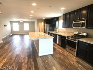 Photo #2: 2204923 Listing 