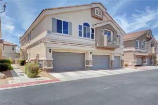 Photo #2: 2204960 Listing 