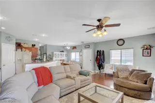 Photo #6: 2204960 Listing 