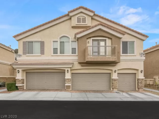 MLS: 2204961 Condo For Sale