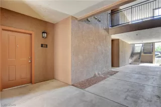 Photo #4: 2205041 Listing