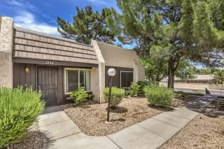 Photo #3: 2205045 Listing