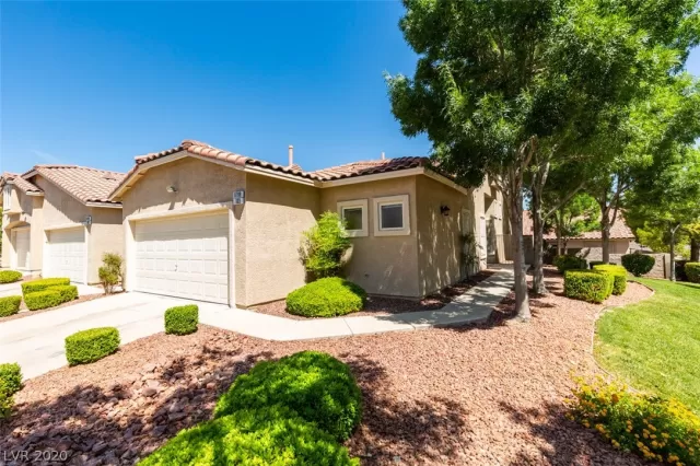 MLS: 2205078 Condo For Sale